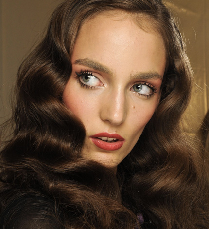 Hollywood Waves: Vintage Glamour With A Modern Spin - L'Oréal Professionnel